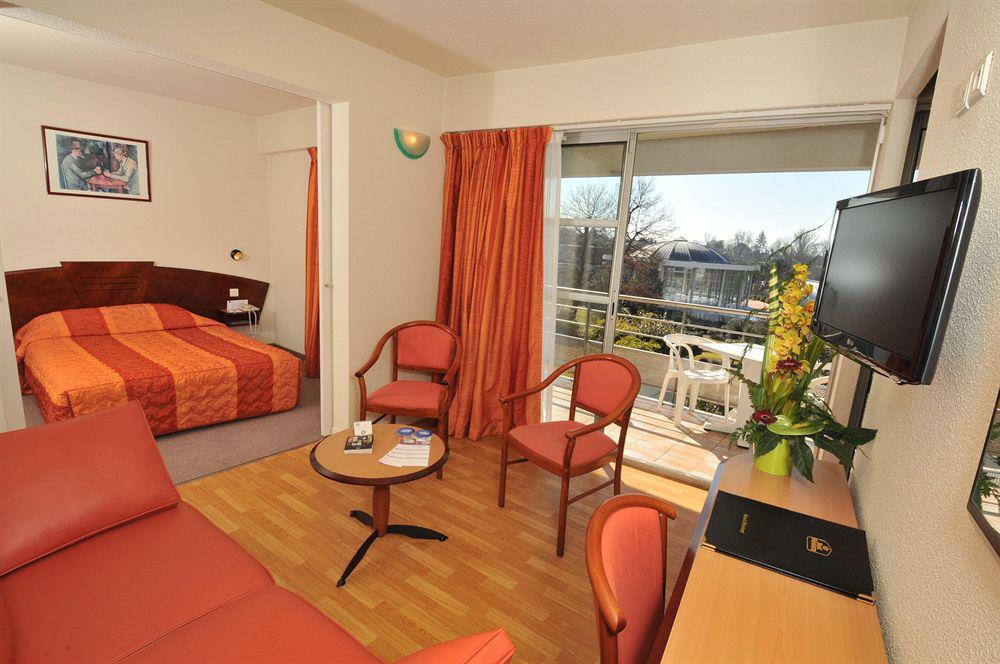Best Western Hotel Sourceo Saint-Paul-lès-Dax Pokoj fotografie